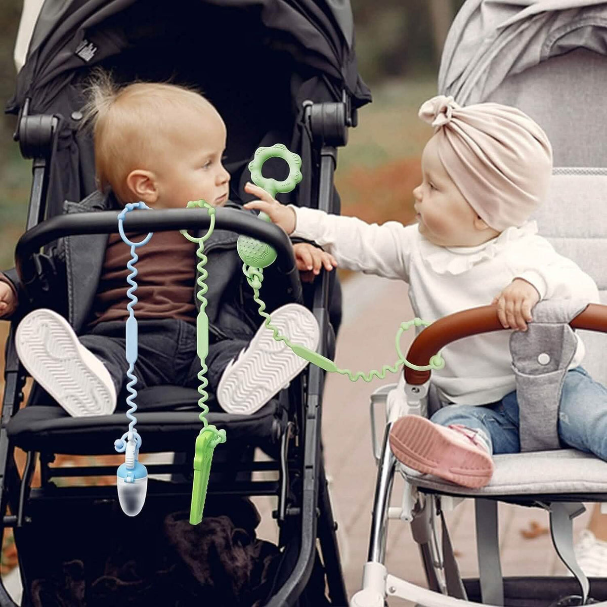 3-Pack: Pacifier Holder Clip with self-Adjusting Bayonet