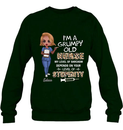 Personalized Grumpy Old Nurse Shirt/Pullover Hoodie - Gift Idea For Nurse - I'm A Grumpy Old Nurse