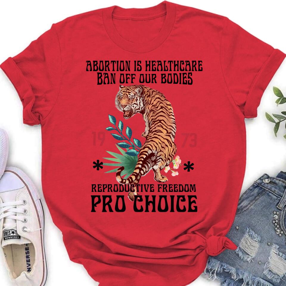 Custom Personalized Roe v Wade Pro Choice Shirt/ Hoodie - Gift For Girls