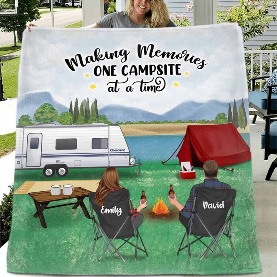 Personalized Camping Fleece/Quilt Blanket - Gift Idea For Couple/Family/Camping Lover - Couple/Parents With Up to 2 Kids And 3 Dogs - Making Memories One Campsite At A Time
