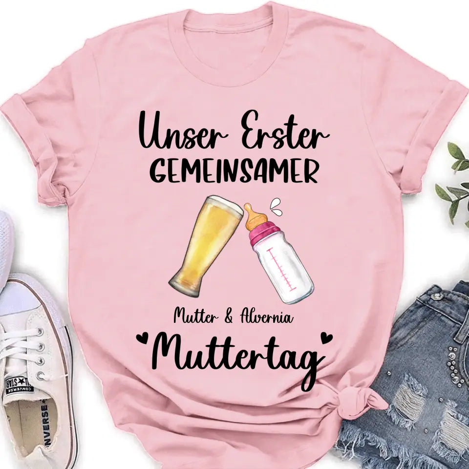 Personalized Baby Onesie/T-Shirt - Mother's Day Gift Idea For Baby/Mom - Unser Erster Gemeinsamer Muttertag