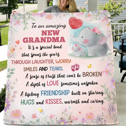 Personalized New Grandma Fleece Throw Blanket/Quilt - Mother's Day Gift Idea for Grandma - To An Amazing New Grandma