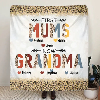 Personalized Grandma Fleece Throw Blanket/Quilt - Up to 4 Kids And 8 Grandkids - Mother's Day Gift Idea for Grandma - First Mom Now Nana Kid And Grandkids