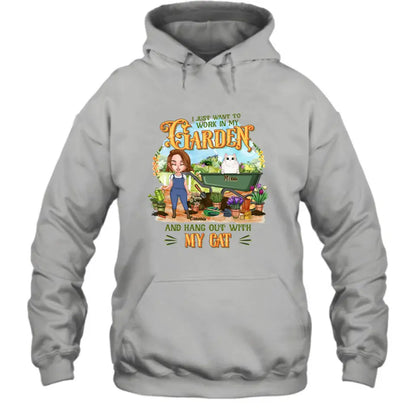 Personalized Shirt/Pullover Hoodie - Gifts For Cat Lovers, Garden Lovers And Cat Mom - I Just Want To Work In My Garden And Hang Out With My Cats - Up to 5 Cats
