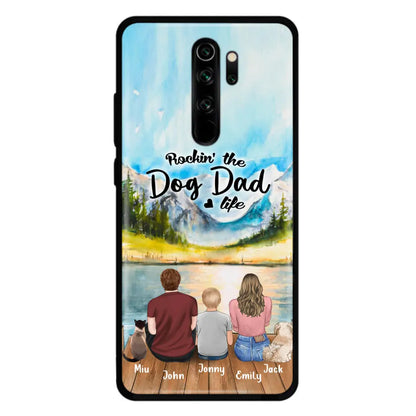 Personalized Pet Couple Phone Case - Parent With 1 Kid And 2 Pets - Case For Xiaomi, Oppo And Huawei