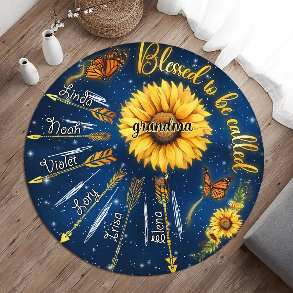 Personalized Sunflower Round Rug - Mother's Day Gift for Grandma/Mom - Up to 6 Kids