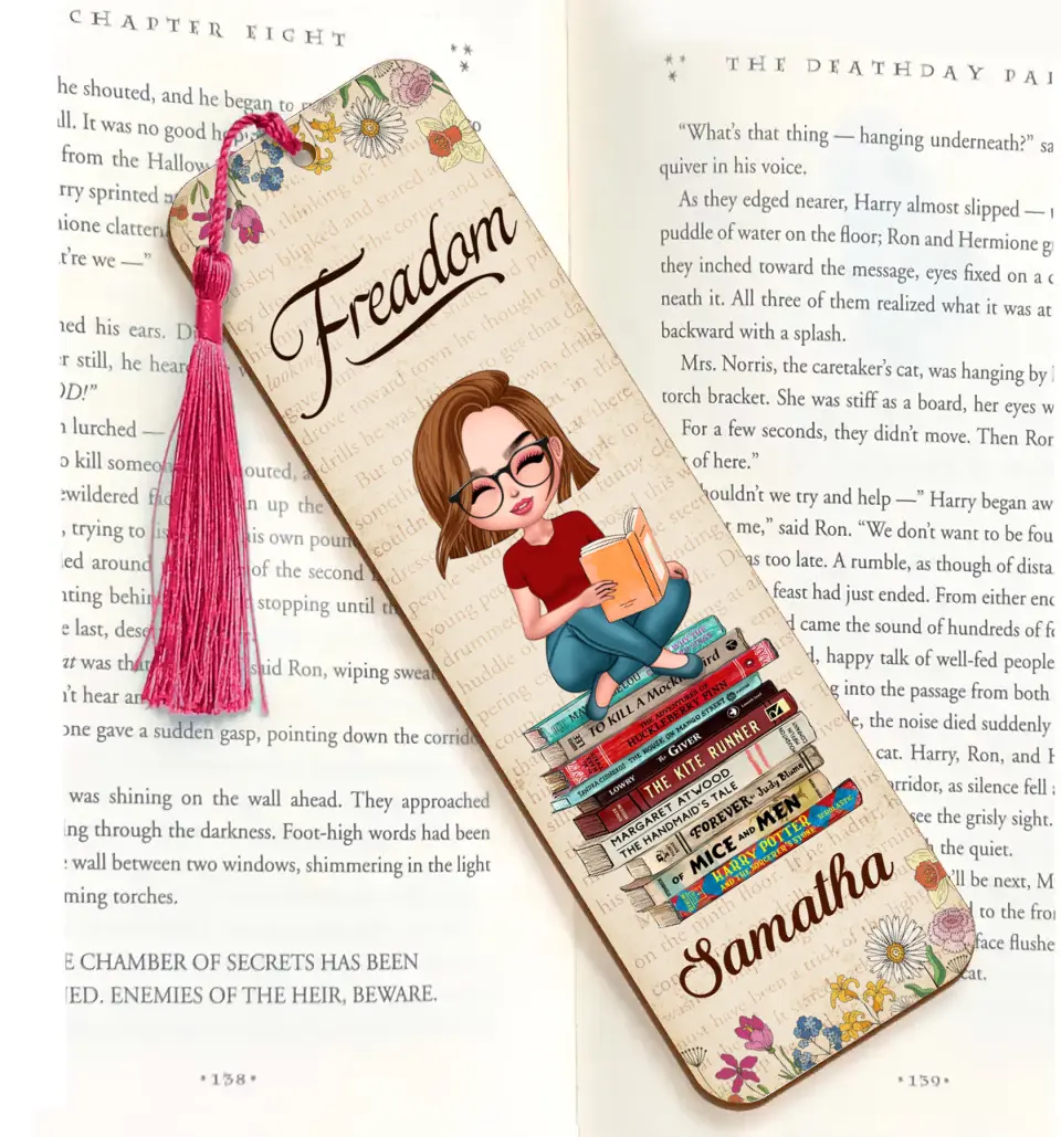 Personalized Reading Girl Wooden Bookmark - Gift Idea For Book Lover - Freadom