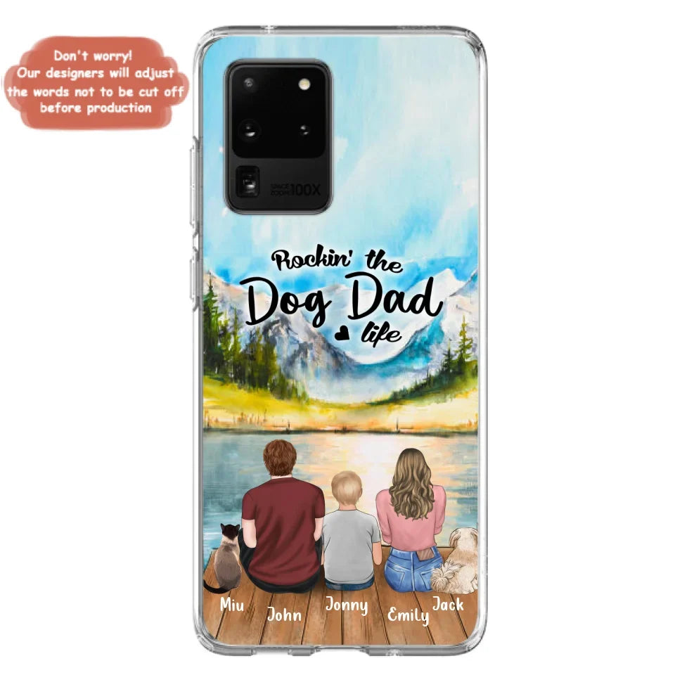 Personalized Pet Couple Phone Case - Parent With 1 Kid And 2 Pets - Case For iPhone And Samsung