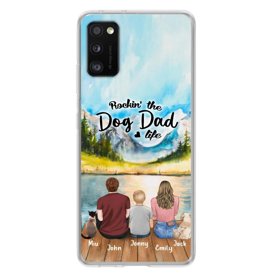 Personalized Pet Couple Phone Case - Parent With 1 Kid And 2 Pets - Case For iPhone And Samsung