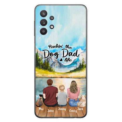 Personalized Pet Couple Phone Case - Parent With 1 Kid And 2 Pets - Case For iPhone And Samsung