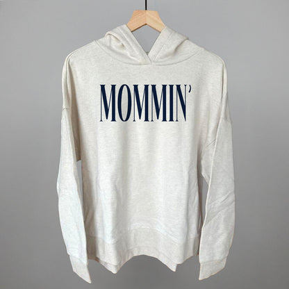 Mommin' Blue Text