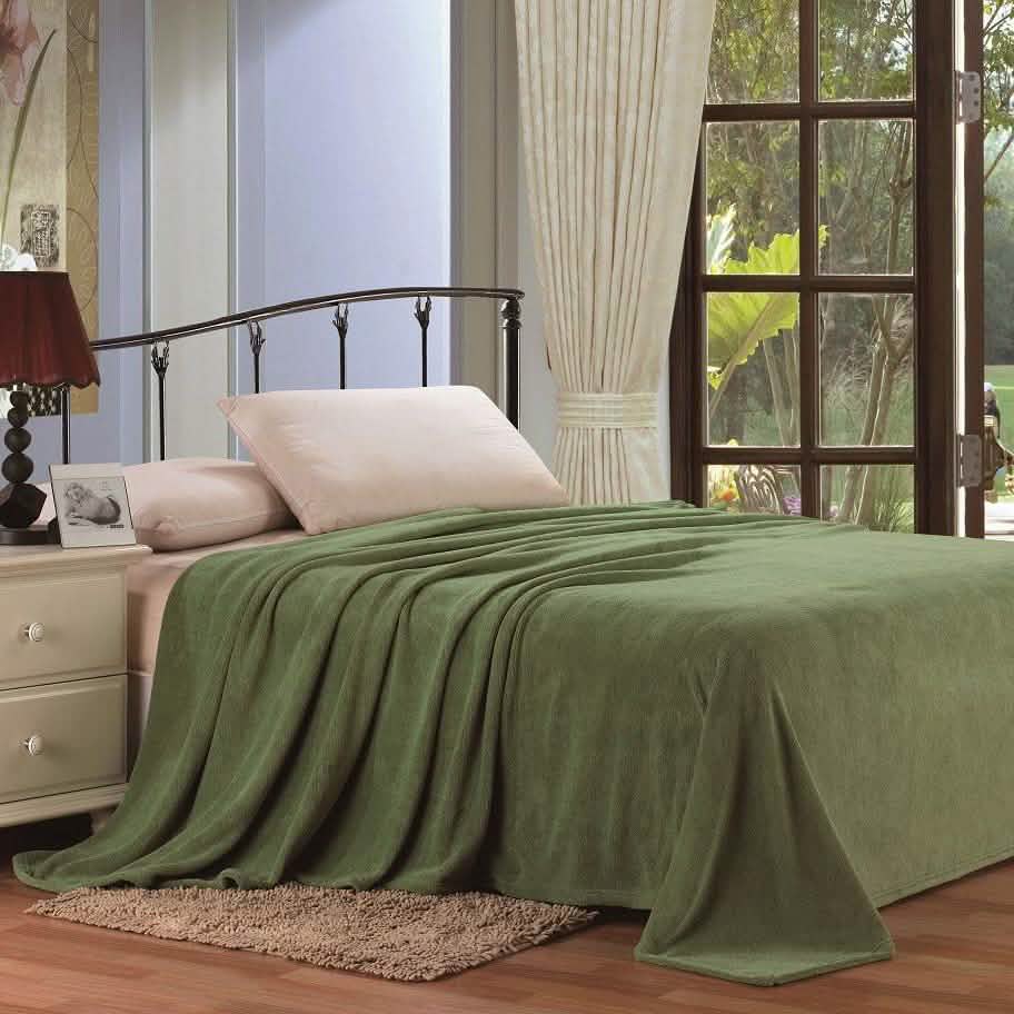 Lightweight and Soft Solid Blankets