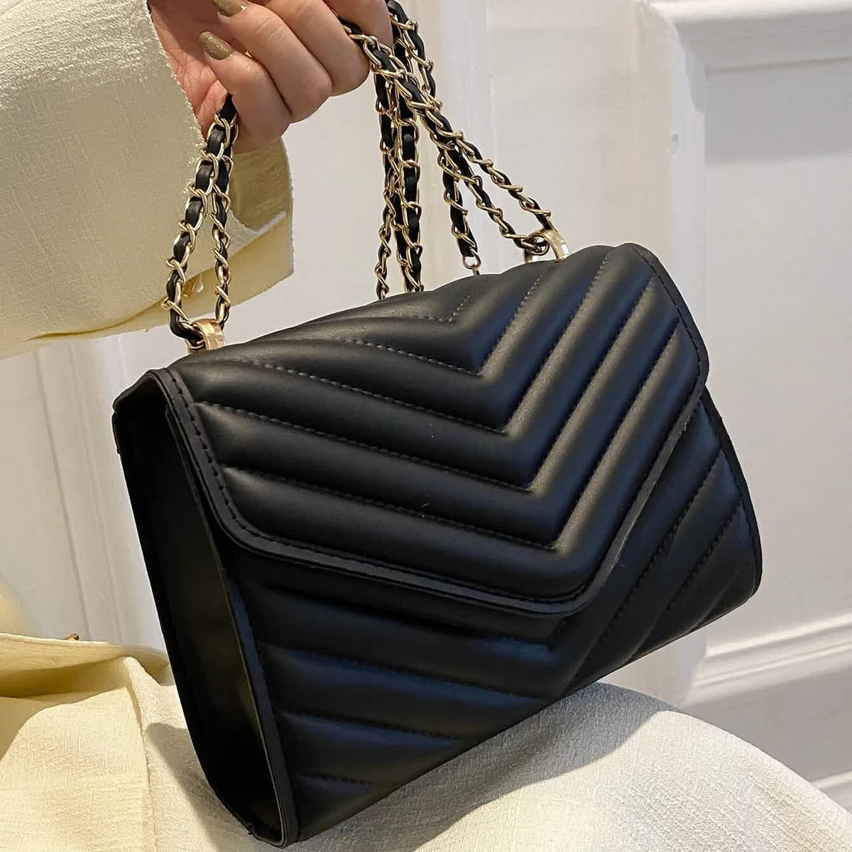 Quilted Pattern Flap Chain Square Bag