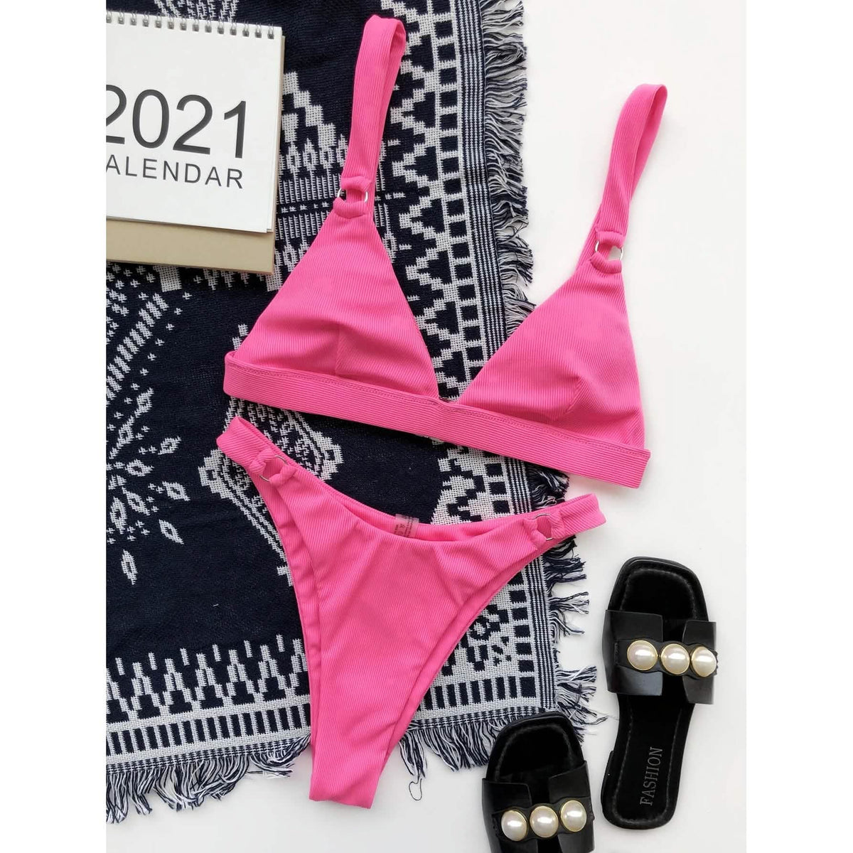 Rib Ring Linked High Cut Bikini Swimsuit
