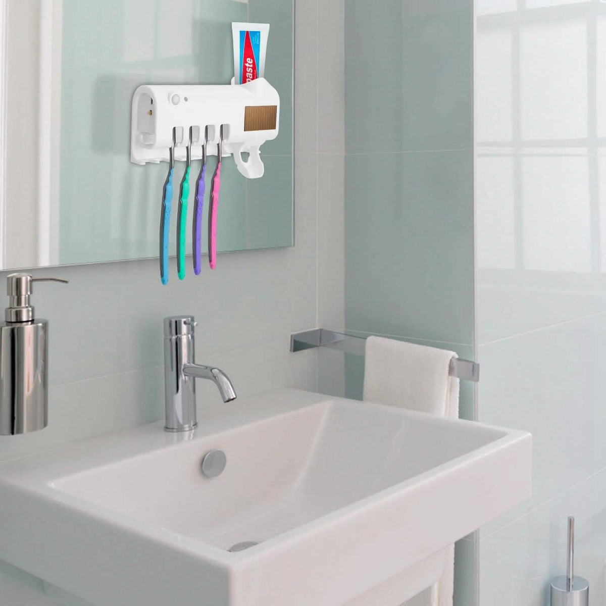 Wall Mounted Toothbrush Sanitizer Holder IR Induction UV Sanitization Rack